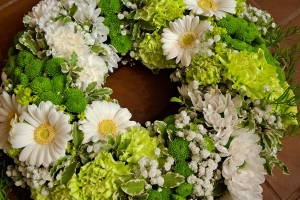 trauerfloristik_kraenze_08
